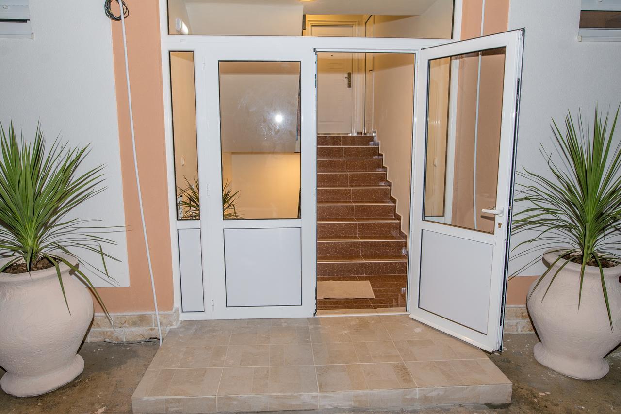 Apartments Tina Utjeha Luaran gambar